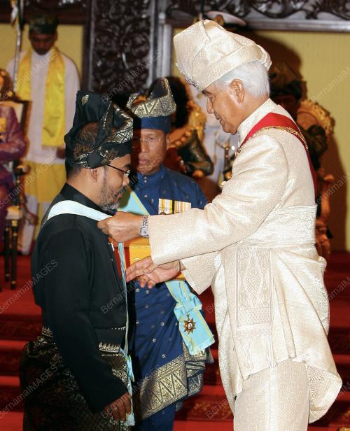 SULTAN AZLAN SHAH