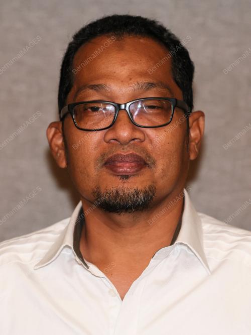 ANUAR AHMAD