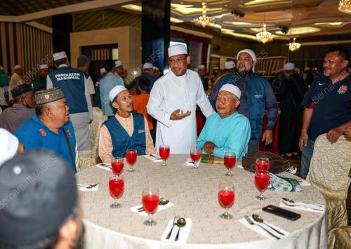 DATUK SERI AHMAD FAIZAL AZUMU