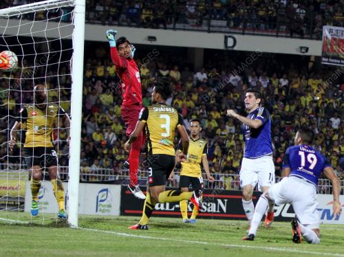 PK27_06082016_BOLA_PERAK