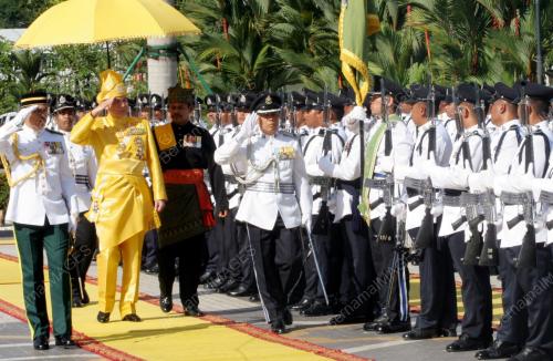 RAJA DR NAZRIN SHAH