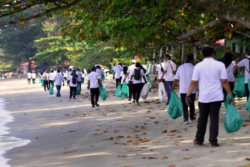 BEACH CLEANING PROGRAMME