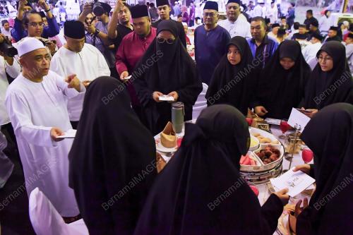 DATUK SERI SAARANI MOHAMAD