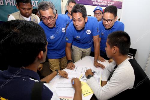 PK28_12062016_CAREER_FAIR
