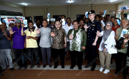 DATUK SERI SHAMSUL ISKANDAR MD AKIN