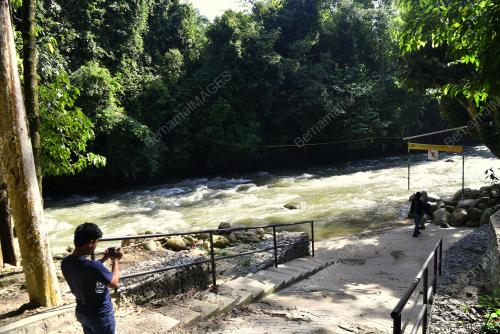 SUNGAI JAHANG GOPENG