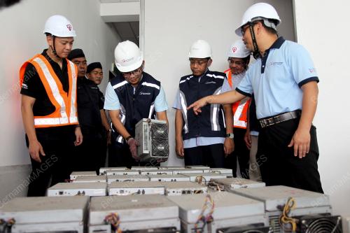 AKMAL NASRULLAH MOHD NASIR