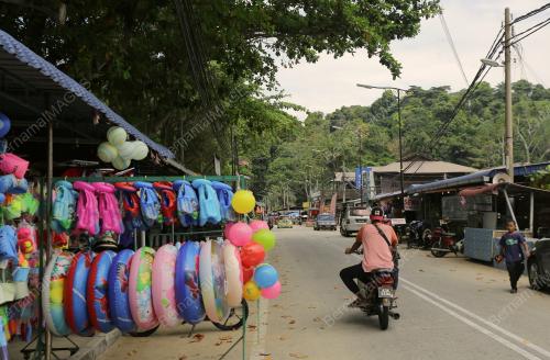 EXCO PELANCONGAN LOH SZE YEE LAWAT PANGKOR