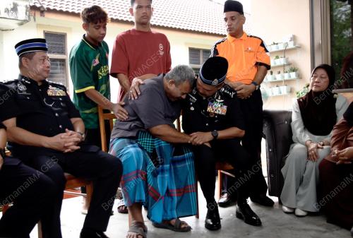 DATUK SERI MOHD YUSRI HASSAN BASRI 
