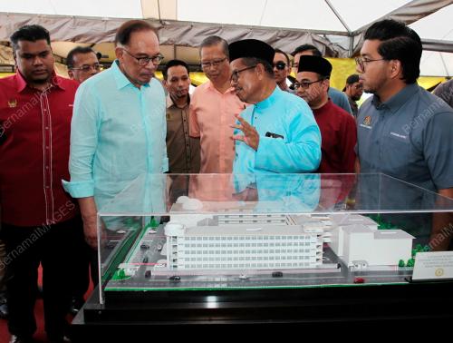 DATUK SERI ANWAR IBRAHIM