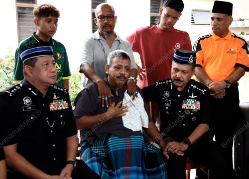 DATUK SERI MOHD YUSRI HASSAN BASRI 