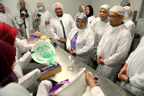 DATUK RUBIAH WANG