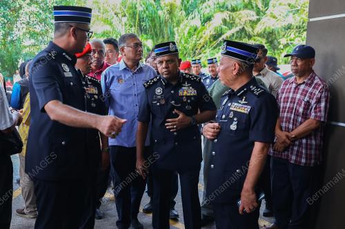 DATUK SERI SHAMSUL ANUAR NASARAH