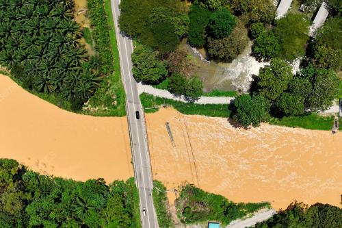 BANJIR SLIM RIVER