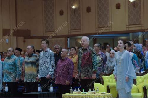 SULTAN PERAK SULTAN NAZRIN SHAH