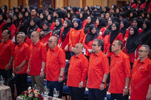 DATUK SERI SAARANI MOHAMAD