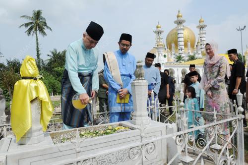 PK32_10052015_MAKAM