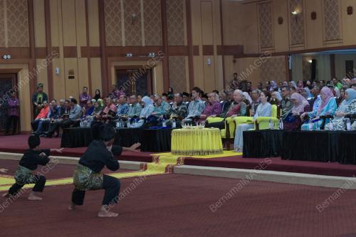 SULTAN PERAK SULTAN NAZRIN SHAH