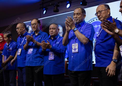 DATUK SERI DR ZAMBRY ABD KADIR