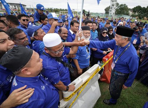 PIIHAN RAYA UMUM KE-15
