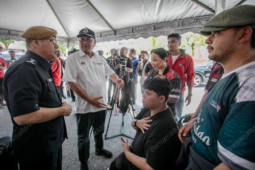 DATUK SERI SHAMSUL ANUAR NASARAH