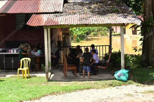 BANJIR SLIM RIVER