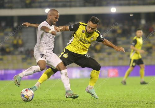 PERAK FC MENENTANG PDRM FC