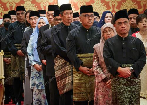DATUK SERI SAARANI MOHAMAD
