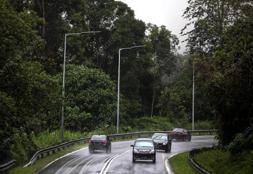 JALAN RAYA TIMUR BARAT (JRTB) GERIK-JELI