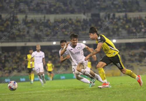PERAK FC MENENTANG PDRM FC