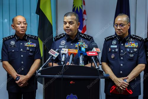 DATUK SERI AYOB KHAN MYDIN PITCHAY