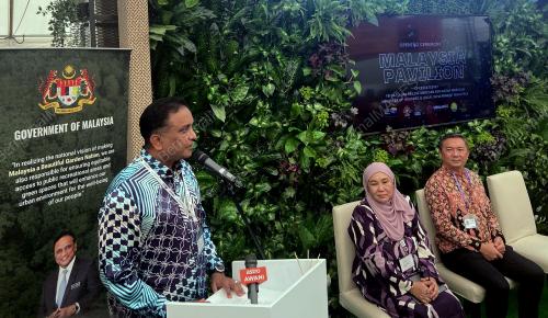 DATUK SERI REEZAL MERICAN NAINA MERICAN