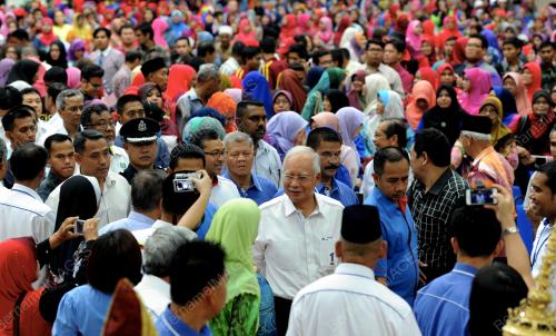 PR015_30052015_PM_ORANG_RAMAI