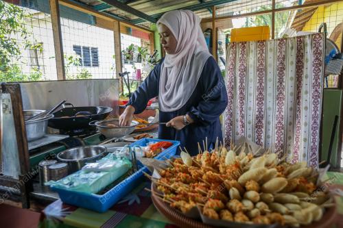 NURUL SAKINAH IKHSAN