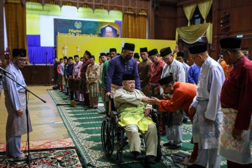TUANKU SYED SIRAJUDDIN JAMALULLAIL
