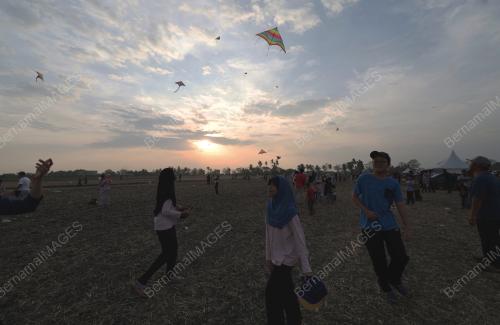 PESTA ANGIN TIMUR PERLIS
