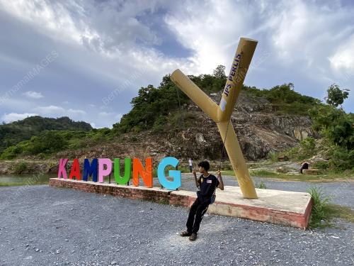 KAMPUNG Y