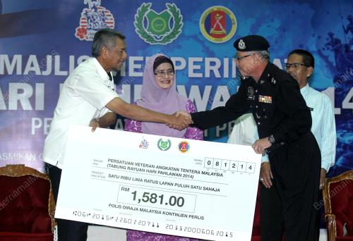 PR01_08122014_HARI_PAHLAWAN