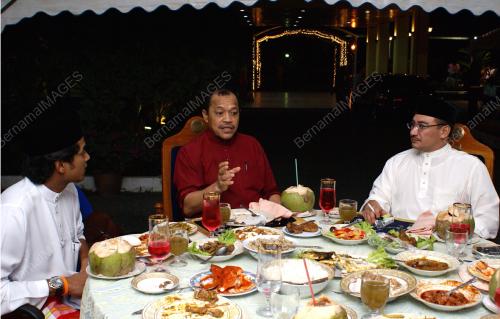 SUMBANGAN HARI RAYA