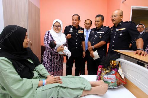 PR01_09042018_KETUA_POLIS_BN201804094640