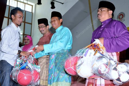 PR01_09092012_SHABERY_CHEEK