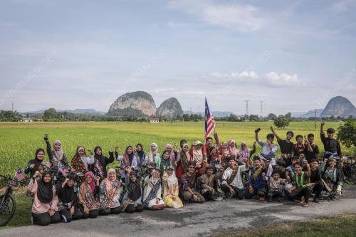 KAYUHAN MERDEKA