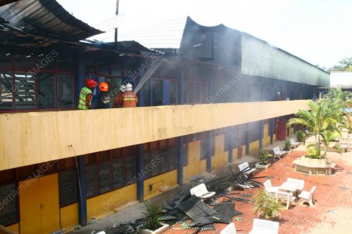 SEKOLAH TERBAKAR
