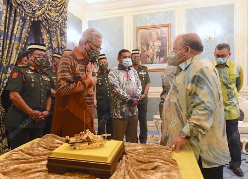 TUANKU SYED SIRAJUDDIN PUTRA JAMALULLAI