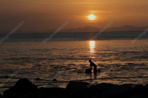 NELAYAN PANTAI
