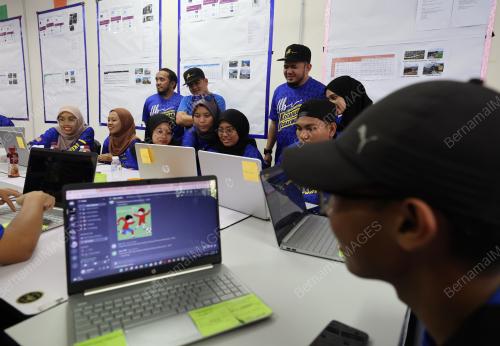 DATUK FATHUL BARI MAT JAHYA