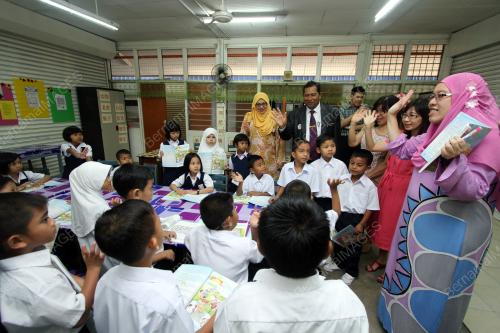 PR01_16012004_TAHUN_SATU