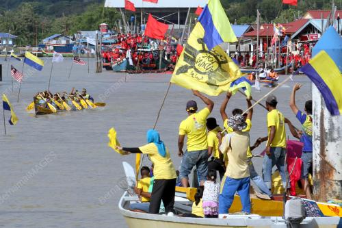 PR01_16112006_PERAHU_PANJANG