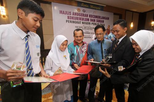 PR01_16112024_ANUGERAH_SUKAN