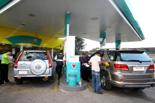 LARANGAN MENGISI MINYAK MELEBIHI 20 LITER